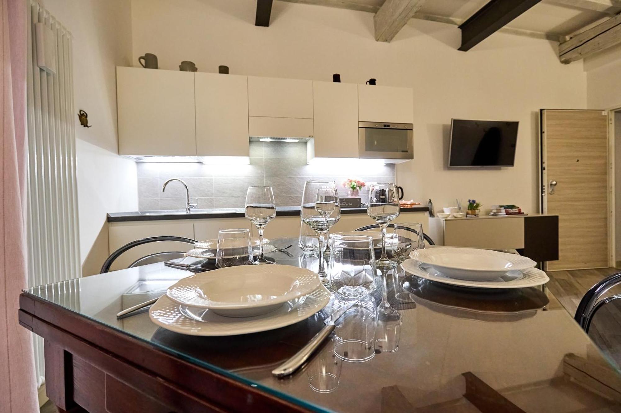 La Torre Lunga -Smart Working- 150 M Dalle-From Due Torri-Two Towers โบโลญญา ภายนอก รูปภาพ