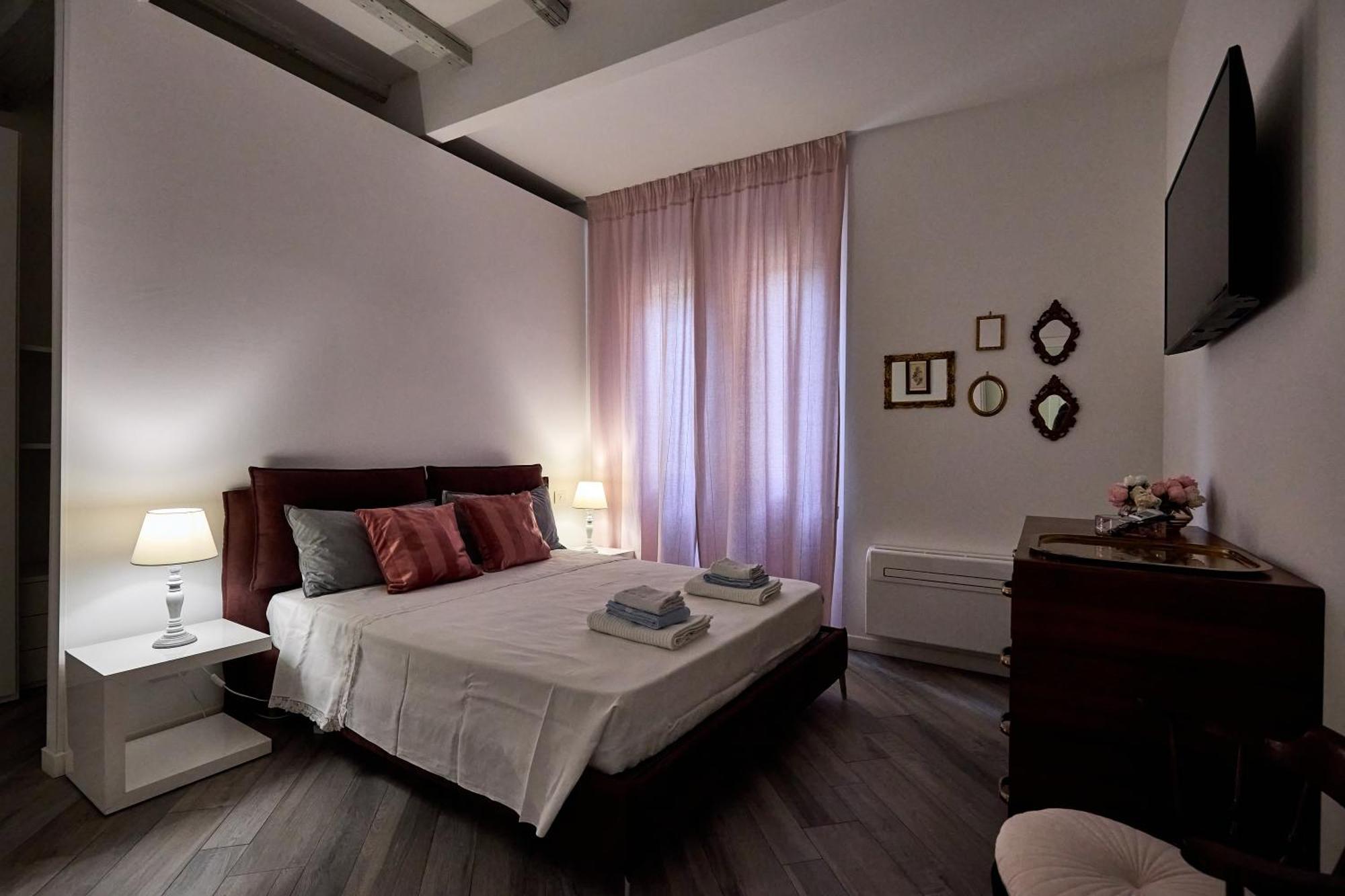 La Torre Lunga -Smart Working- 150 M Dalle-From Due Torri-Two Towers โบโลญญา ภายนอก รูปภาพ