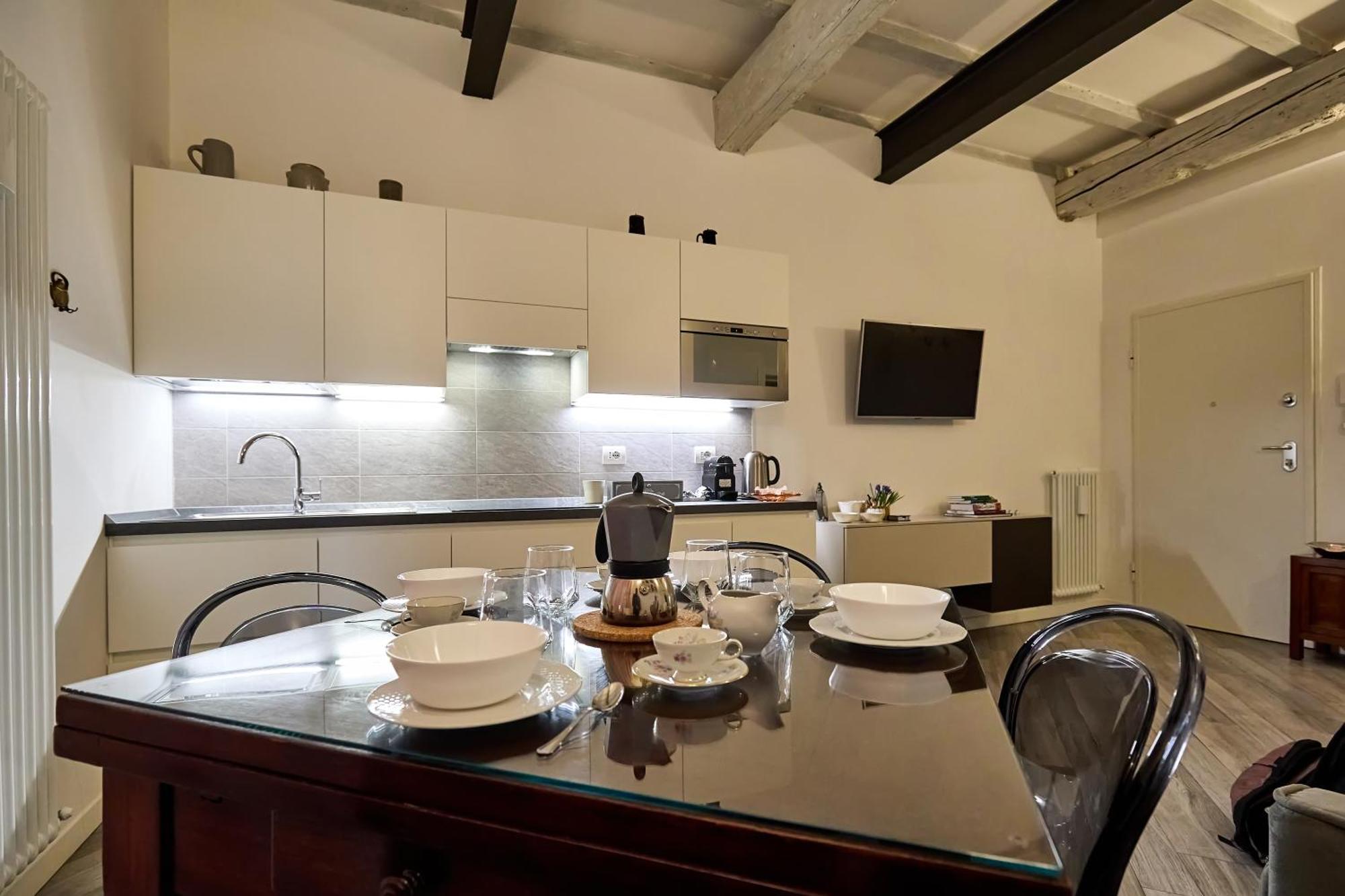 La Torre Lunga -Smart Working- 150 M Dalle-From Due Torri-Two Towers โบโลญญา ภายนอก รูปภาพ